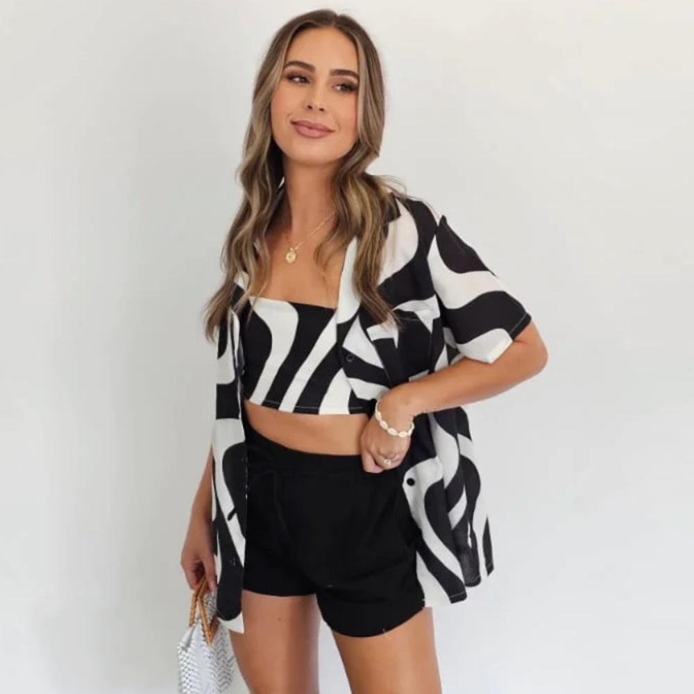 Kelsis Two Piece Top NWT!